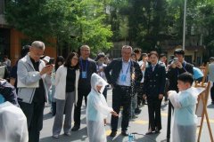 强化警示教育、轨制束缚和数